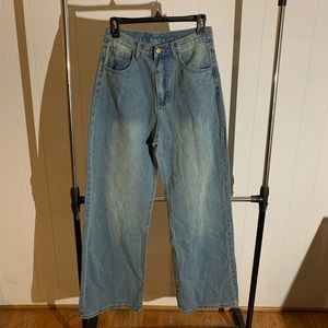 Baggy jeans